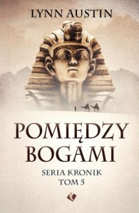 POMIĘDZY BOGAMI, LYNN AUSTIN