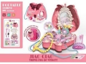 ZESTAW PIĘKNOŚCI TOREBKA, MADEJ