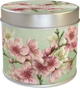 ZAPACHOWA ŚWIECZKA 230 KWIAT WIŚNI - ZAPACH RÓŻAN