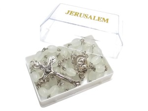 RÓŻANIEC JEROZOLIMSKI W PUDEŁKU BIAŁY