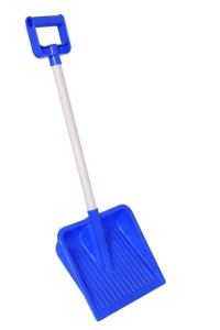 SNOW SPADE WITH WOODEN HANDLE 70CM, PLASTO